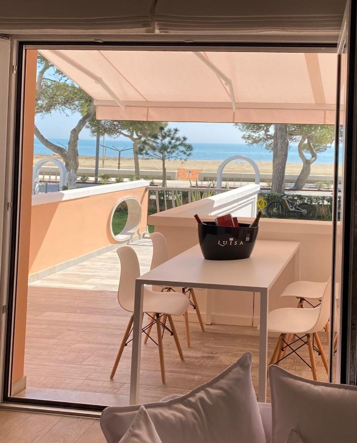 Appartamento Fronte Mare Villa Lory ลินญาโน ซับเบียโดโร ภายนอก รูปภาพ