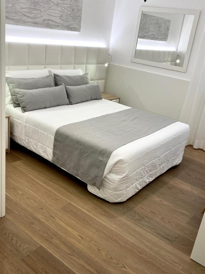 Appartamento Fronte Mare Villa Lory ลินญาโน ซับเบียโดโร ภายนอก รูปภาพ