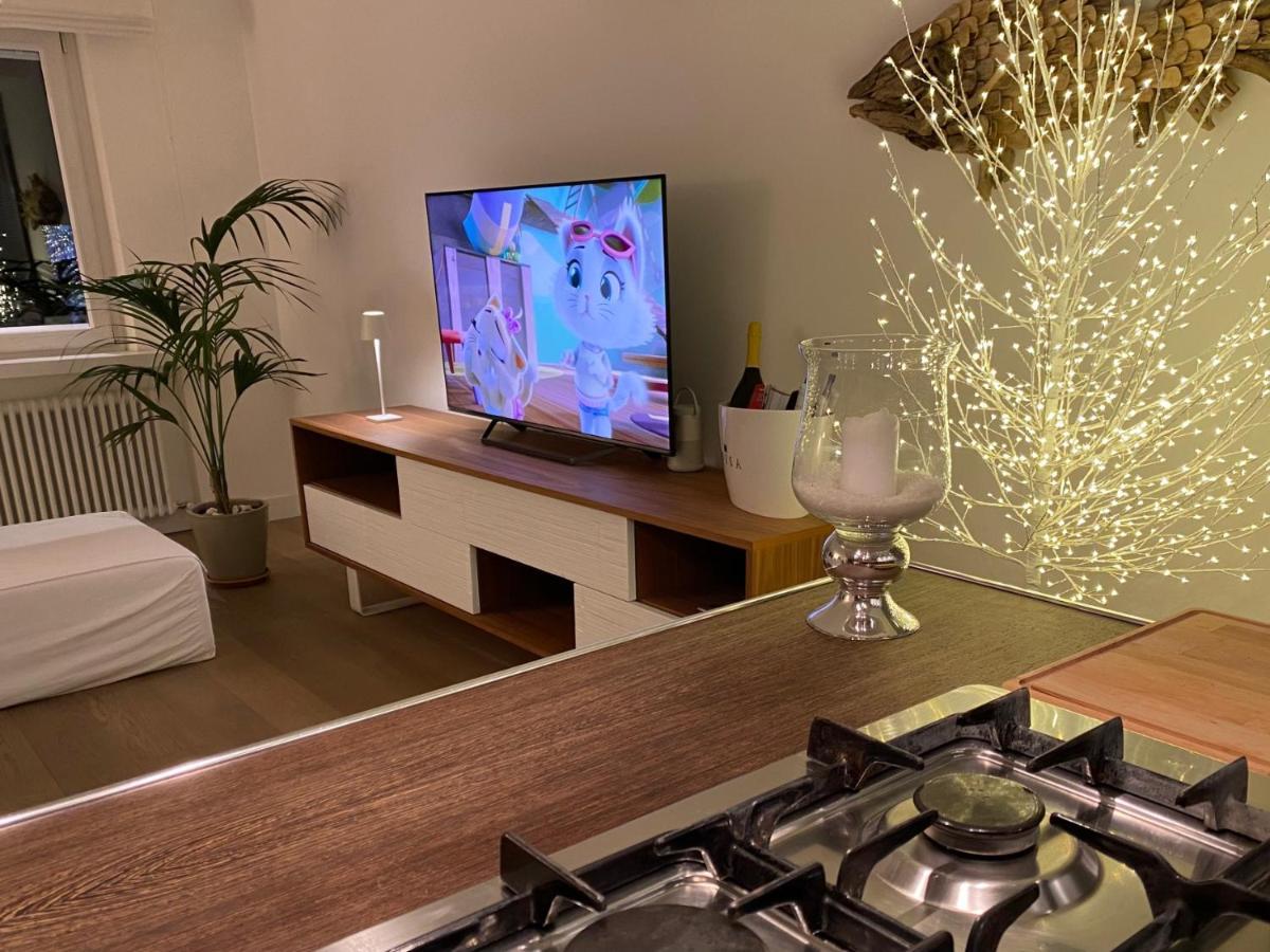 Appartamento Fronte Mare Villa Lory ลินญาโน ซับเบียโดโร ภายนอก รูปภาพ